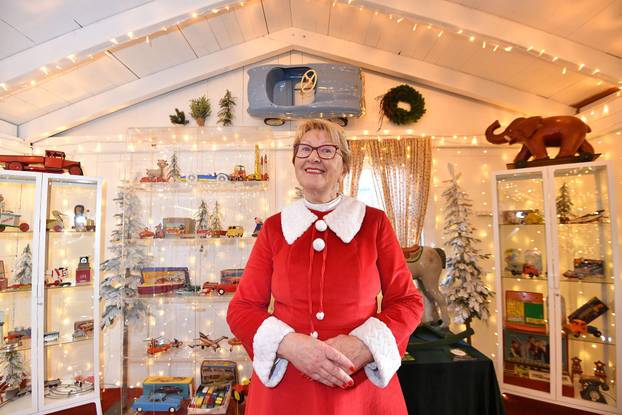 Varaždin: Izložba starih igračaka