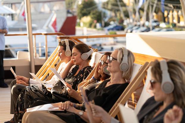 Art Explora brod u Rijeci privukao već 8000 posjetitelja