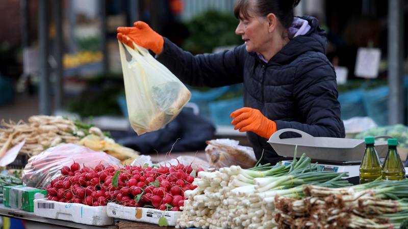 FOTO Pogledajte ponudu i cijene na riječkoj tržnici uoči Uskrsa
