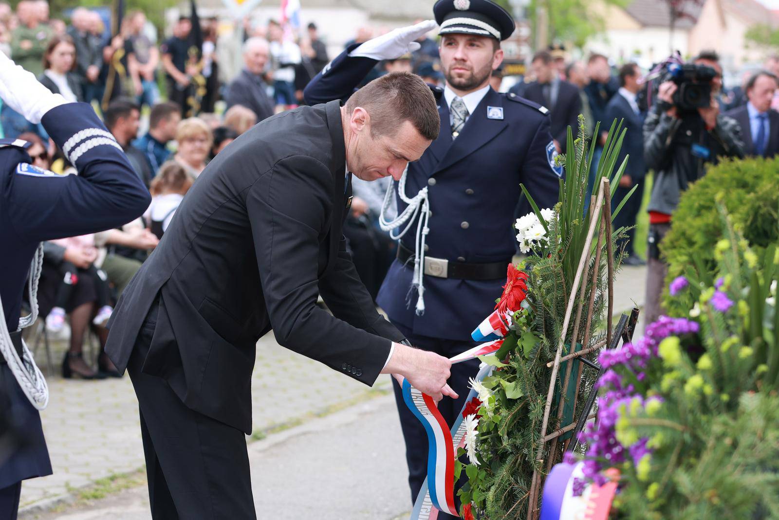 Obilježavanje 32. godišnjice pogibije 12 hrvatskih redarstvenika u Borovu