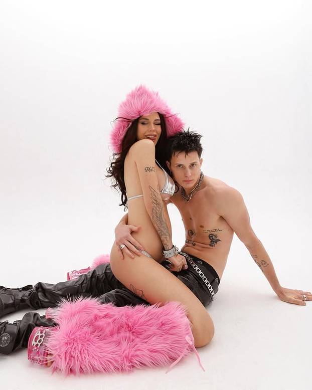 FOTO Neočekivano seksi: Čak je i trudnoću učinila glamuroznom