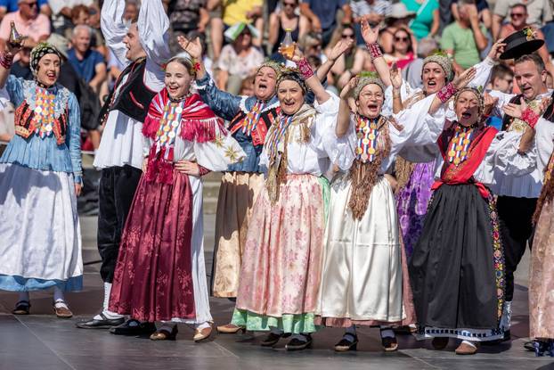 Svečana povorka 58. Đakovačkih vezova
