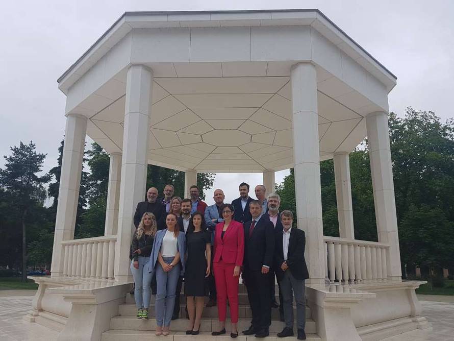 Bjelovar: Stranka s imenom i prezimenom, Pametno i Fokus predstavili koaliciju za izbore