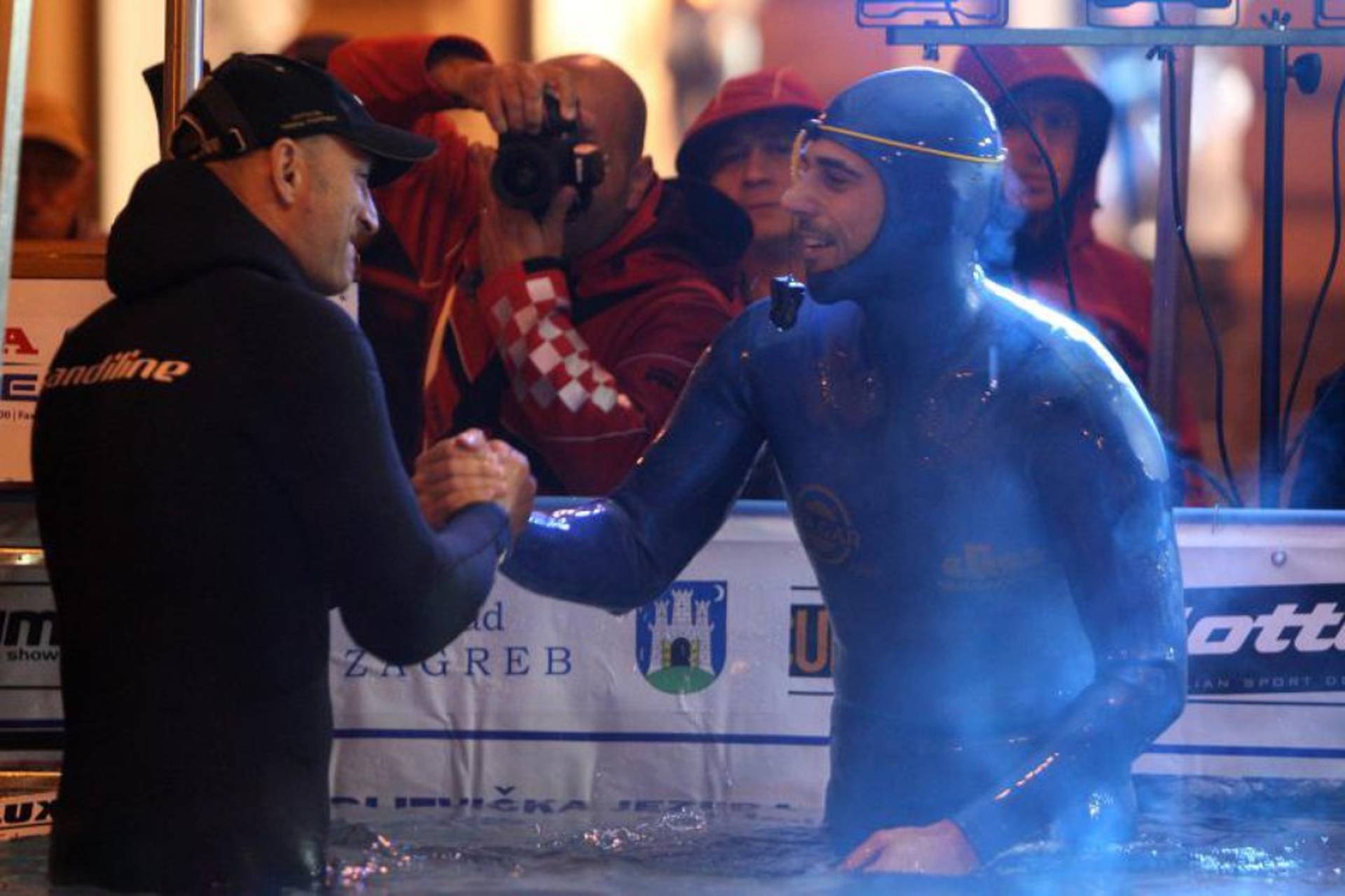 22 минуты 30 секунд. 22 минуты (2014). капитан тарасов 22 минуты. 22 минуты 30 секунд. 22 минуты 30 секунд.