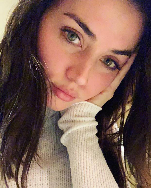 FOTO Zvijezda Hollywooda je zavirila u garažu Ferrarija. A mehaničari u njezin dekolte