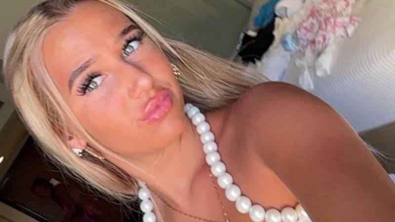 STRAVA U ENGLESKOJ Imala je samo 16 godina. Izboli su je na cesti: 'Pokušao sam je spasiti'