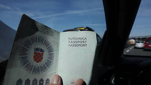 Bregana: Pooštrenje kontrola izazvalo je gužvu na hrvatsko-slovenskoj granici