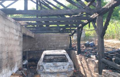 U požaru izgorio gospodarski objekt i automobil, šteta velika