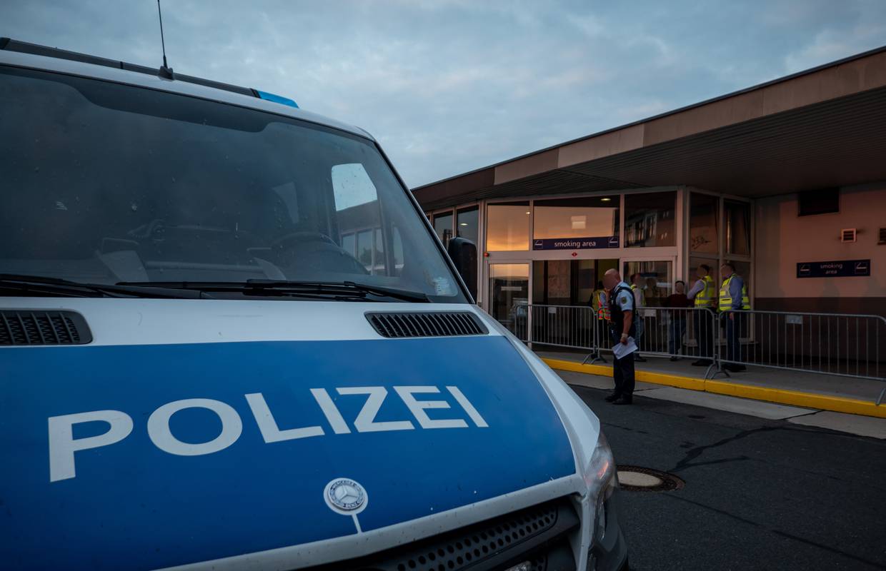 Bus s češkim turistima prevrnuo se na autocesti u Njemačkoj, 14 ljudi završilo je u bolnici