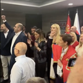 VIDEO Sramotno pona&scaron;anje nakon poraza SNS-a: Pjesmom veli&ccaron;aju ratnog zlo&ccaron;inca Mladi&cacute;a