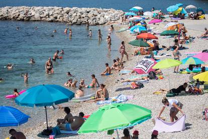 Rijeka: Spas od vrućina na plaži