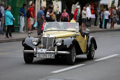 Dašak povijesti usred Rijeke: Tradicionalni susret oldtimera