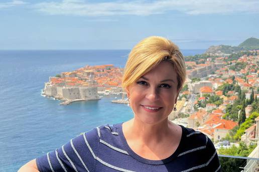 Kolinda objavila fotku u uskoj haljini, pišu joj da je predivna: 'Ti bi trebala predsjedati EU...'