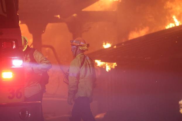 100 FOTOGRAFIJA UŽASA Ovo su vatrogasci snimili u paklu LA-a!
