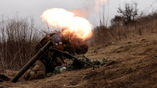 Ukraine army near Bakhmut fires anti-tank guns and mortars
