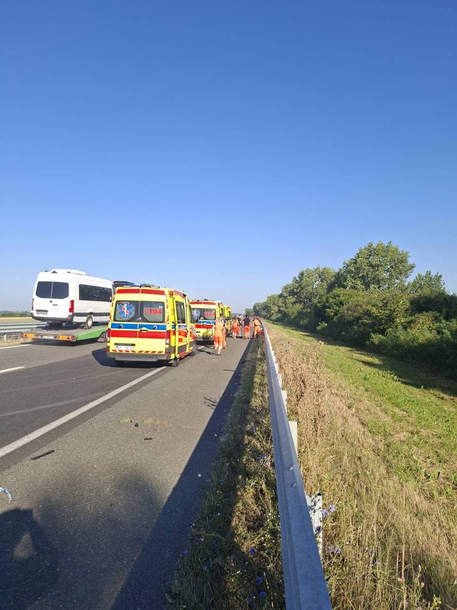 VIDEO Užas kod Nove Gradiške: Više ozlijeđenih u nesreći na A3. 'Gadno, autu je ispao motor...'