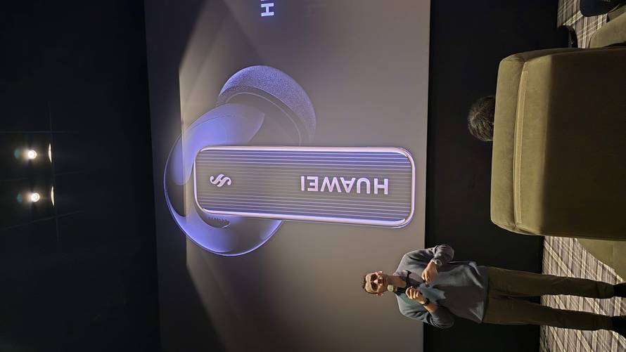 Huaweijev preklopni Mate X6 vidi 'sve boje', a FreeBuds Pro4 slušalice mogu utišati koncert