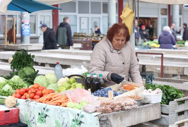 Šibenik: Ponuda na šibenskoj tržnici