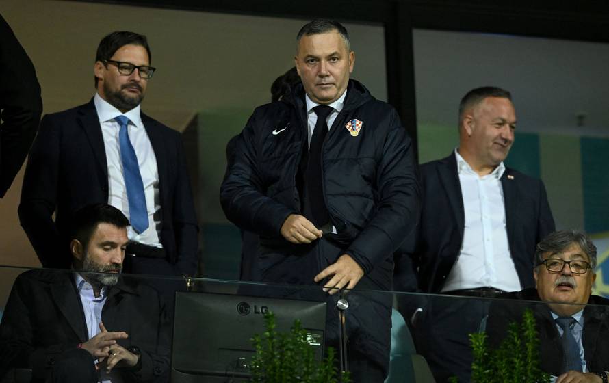 Rijeka: Svečana loža tijekom susreta Hrvatske i Farskih otoka u kvalifikacijama za FIFA Svjetsko prvenstvo