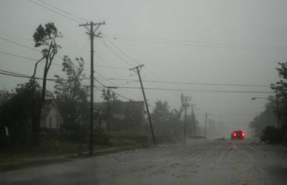 U snažnim olujama u SAD-u je poginulo najmanje devet ljudi