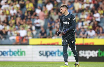 Turci otkrili zašto Livaković opet briljira na golu Fenerbahčea. Za sve je zaslužan Jose Mourinho