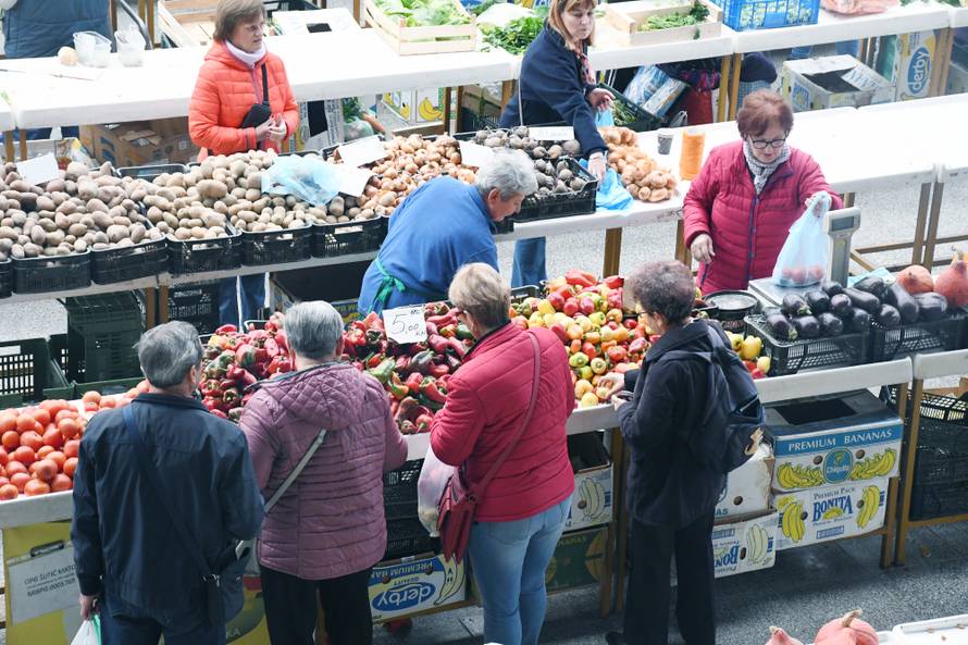 Od sljedeće godine na voće i povrće stiže oznaka za domaće