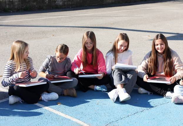 Trostruko više prvašića u područnoj školi u Rastanima Gornjim