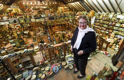 Baka iz Belgije (83) ima 60.000 starinskih limenih kutija: 'Ljudi su mi ih velikodušno darovali'