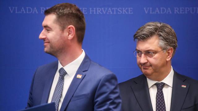 Premijer Andrej Plenković i ministar Davor Filipović nakon susreta sa slovenskom delegacijom