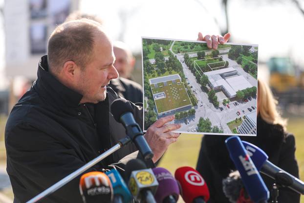 Zagreb: Gradonačelnik Tomašević i ministar Fuchs obilježili su početak radova na dogradnji OŠ Borovje