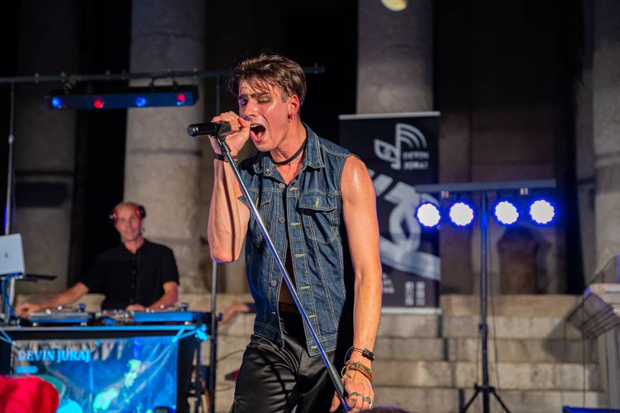 Devin Juraj ima prvi samostalni koncert u Zagrebu: 'Karijeru sam započeo za vrijeme korone'