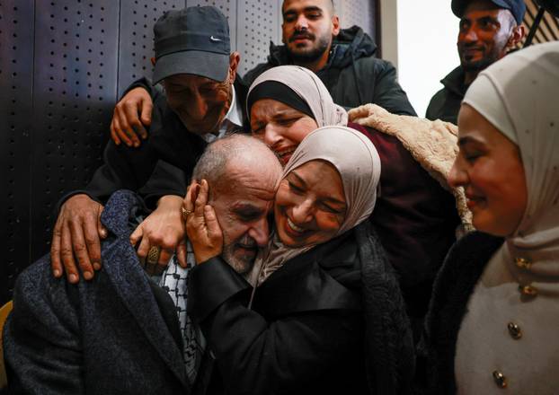 Hostages-prisoners swap deal between Hamas and Israel