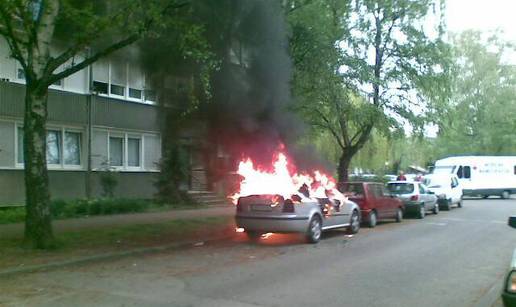 Razbojnici Škodu ostavili na Borongaju pa ju zapalili 