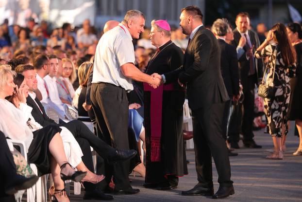 Svečano otvorenje 59. Đakovačkih vezova