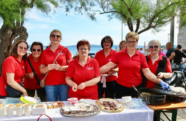 Kaštela: Najveća do sada “Fešta o boba”.