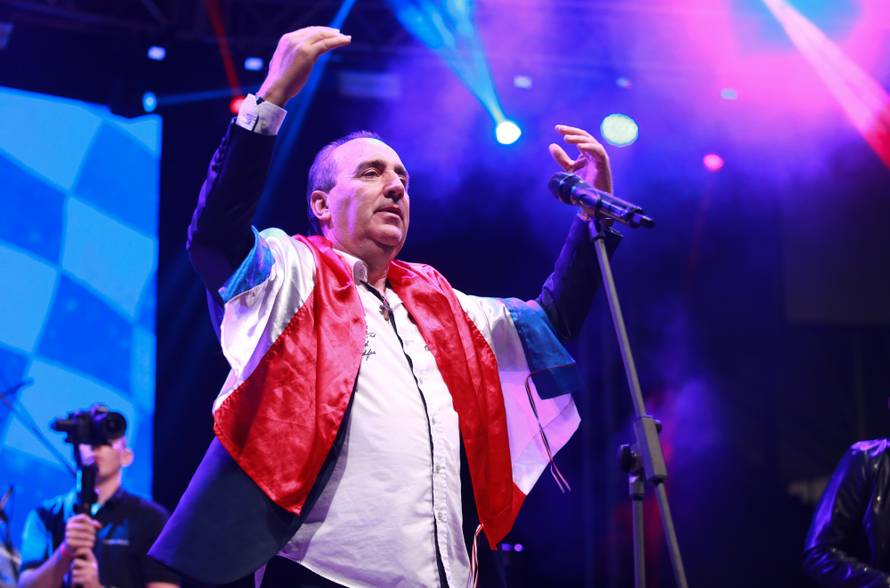 Frankfurt: Mladen GrdoviÄ nastupio u Fraport areni na Hrvatskoj noÄi