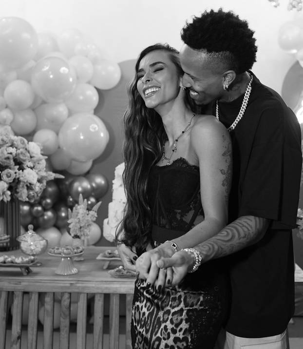 FOTO Realova zvijezda oženila atraktivnu influencericu. Imaju troje djece iz prethodnih veza