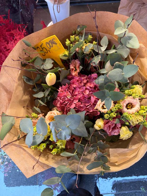 FOTO Od 4 eura do 'bankrota': Pogledajte cvijeće i bukete koji će se kupovati za Valentinovo