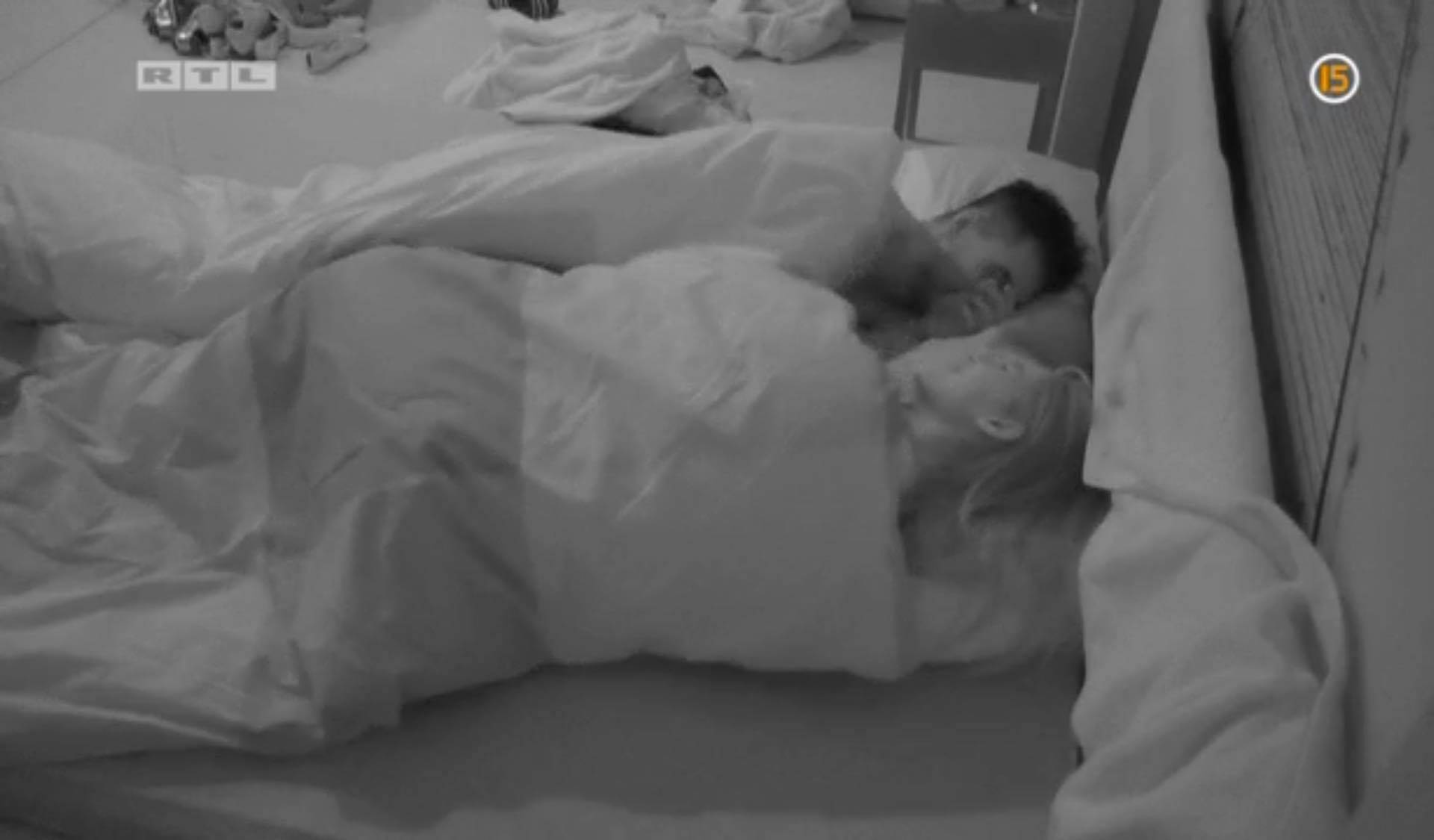 Anezi i Luka završili u krevetu: 'Suzdržavam se od poljubaca'