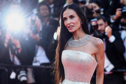 FOTO Demi Moore &scaron;okirala je fanove fotkom bez &scaron;minke. Pogledajte kako izgleda...