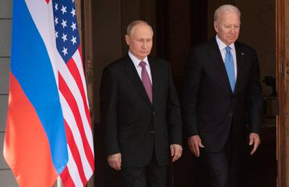 Započeo telefonski sastanak Bidena i Putina o Ukrajini