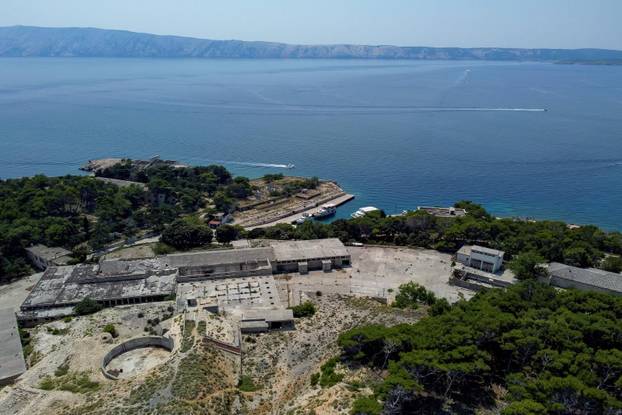 Pogled iz zraka na "Hrvatski Alcatraz"