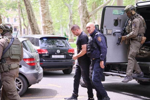 Petar Ćosić i Manuel Vulić Veneno dovedeni su na sud u Zagreb pod jakim mjerama osiguranja