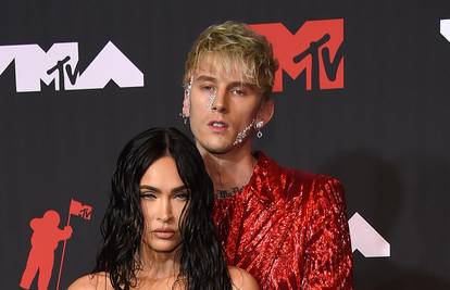 Megan Fox rodila prvo dijete s bivšim zaručnikom Kellyjem!