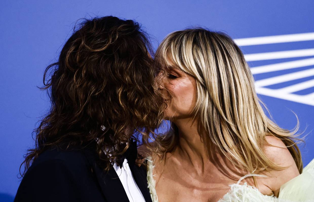 Heidi Klum ponosno pozirala s mladim suprugom, fanovi pišu: 'Sad se vidi razlika u godinama'