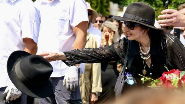 Sprovod glumca Josipa Pejakovića u Sarajevu