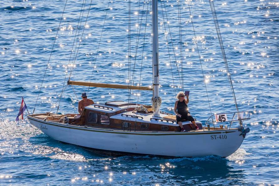 Split:  Pogled sa Sustipana na start Mrduljske Regate