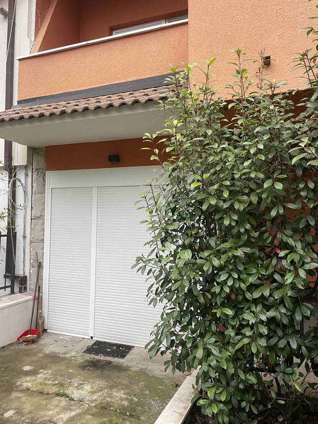 FOTO Ovo je najjeftiniji stan na oglasima u Splitu! 'Nalazi se blizu Marjana, a ima i vrt...'