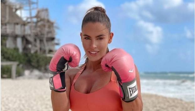 FOTO Želite isklesati tijelo, a fali vam motivacije? Ovako vježba nekadašnja svjetska prvakinja