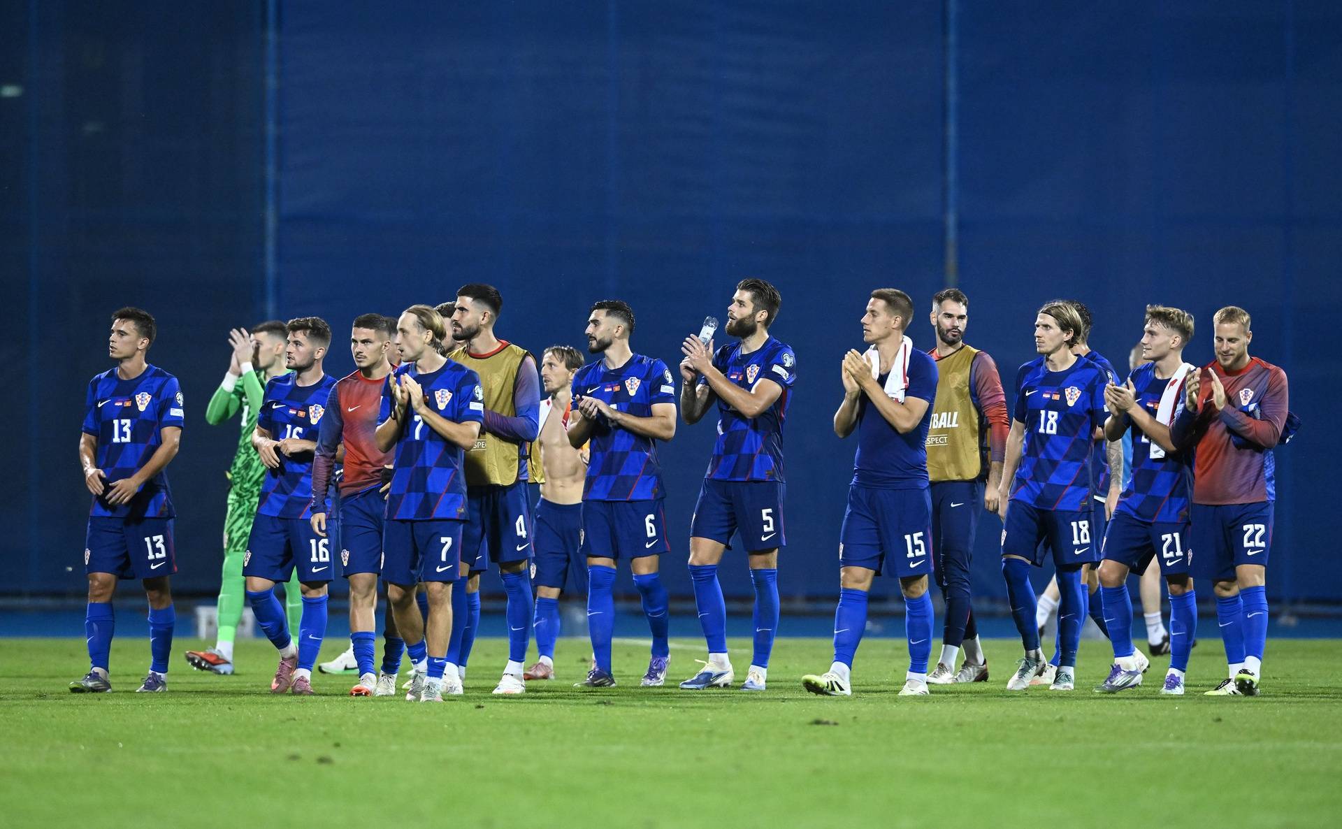 Nogometaši Hrvatske slave pobjedu 4:0 nad Crnom Gorom